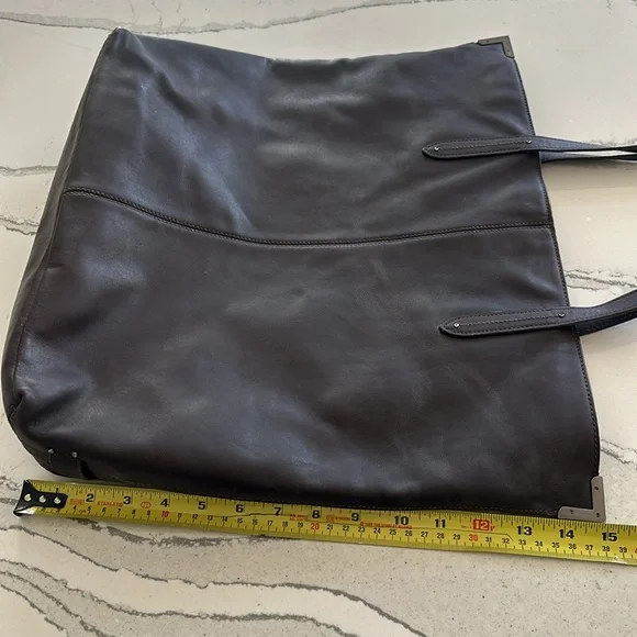 Coach Vintage Leather Tote From 2014 Deep Plum. - Picture 12 of 12